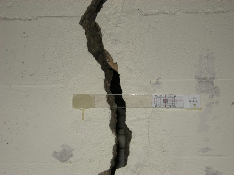cracks in basement floor